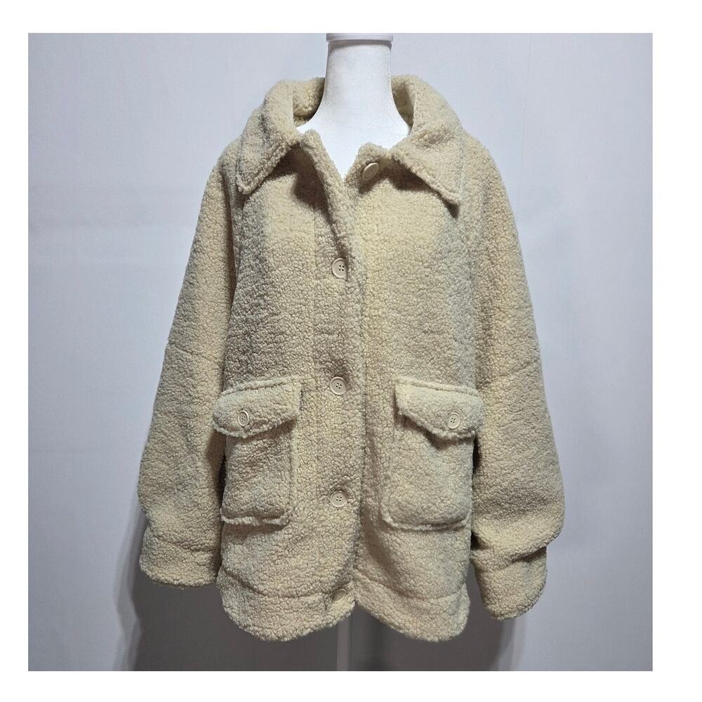 HYFVE NWOT Cream Sherpa Fleece Teddy Button up Jacket size Large
